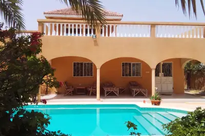 Image de Oasis de paix avec vue imprenable de la mer!