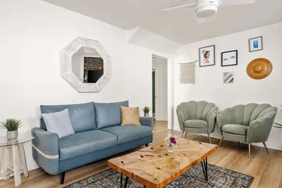 Image de Comfortable Home, Amazing Location!