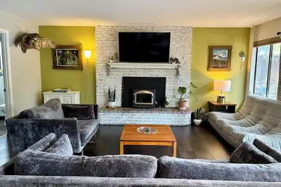 Image de Le rêve de l'artiste! Cuisine gastronomique, grand espace de rencontre intérieur / extérieur.