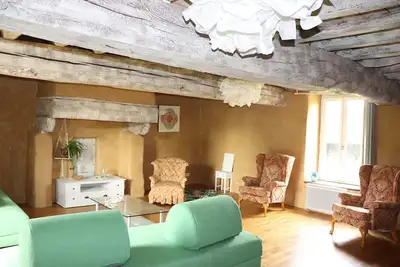 Image de Charme et Nature - Duplex dans maison de terre crue en Pays de Brocéliande
