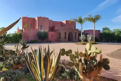 Image de Dar Lalla Mhalla - Superbe Villa 975m2 - 5ch - Domaine 2Ha palmeraie