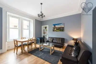 Image de Centre ville, 5 * rez-de-chaussée, parking privé gratuit
