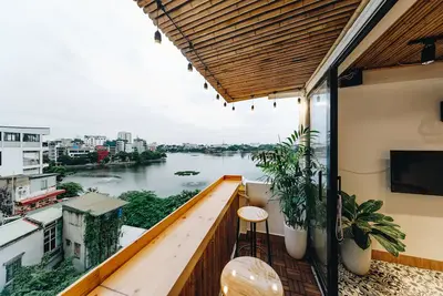 Image de La chambre Autumn Homestay-Lake View, avec balcon, à côté du West Lake