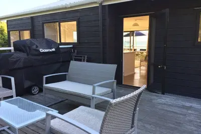 Image de Stunning Seaviews a Stone Throw to the Beach