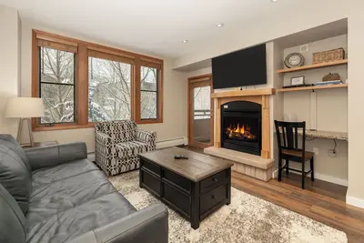 Image de Ski-In / Ski-Out 1 chambre Condo au pied de Winter Park Resort