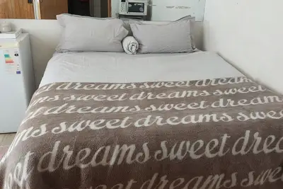 Image de C'est un séjour à la maison. Avec une famille aimante.
