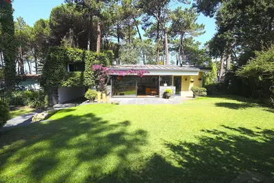 Image de Maison de vacances située dans la pinède à 10 minutes à pied de la plage.