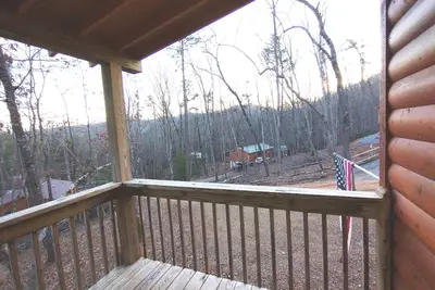 Image de Nouveaux tarifs d'automne! 125 $ la nuit, 10% de rabais par semaine, 30% de rabais par mois. Paradis au bord de l'eau