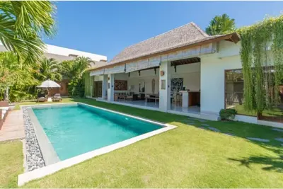 Image de Spacieuse 8br (6br + 2br) Villa Seminyak Close Beach, Eat Street