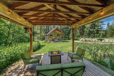 Image de \"Nature Acres\", une escapade à la montagne sereine pour la famille-WiFi, Câble