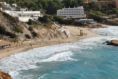 Image de Maison Neuve à Cala Tarida à Pied de la Plage, Idéal Pour les Familles 4 + 2 P