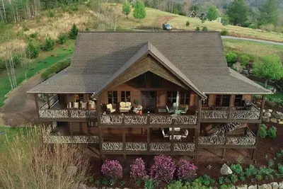 Image de Sunset Valley View! Maison De Luxe Avec Vues Pour Grande Famille Ou Rassemblement Familial!