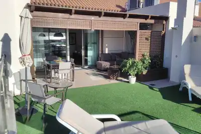Image de Appartement spacieux avec grande terrasse et vue sur la mer