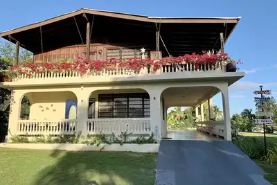 Image de Une maison de relations publiques traditionnelle, Clara’s Villa, près des plages et du centre-ville de Boqueron.