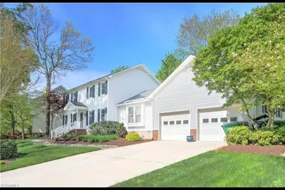 Image de Belle maison à moins de 15 minutes de High Point Market!