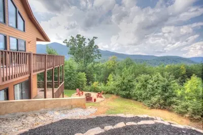 Image de * Nouveau * Détendez-vous et détendez-vous au Ritz on the Rocks! Dog Friendly, Hot Tub, Near Wineries!