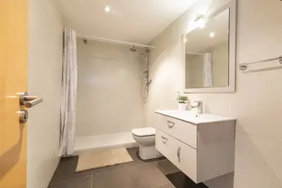 Image de Studio confortable à 15 minutes du centre