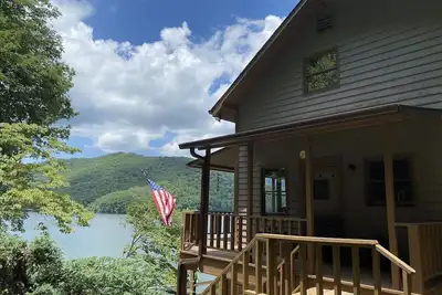 Image de Belle maison au bord de l'eau avec quai privé sur le lac Nantahala