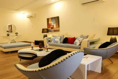 Image de Appartements 2 chambres de luxe et sécurisés 24/7 électricité 2/3/7