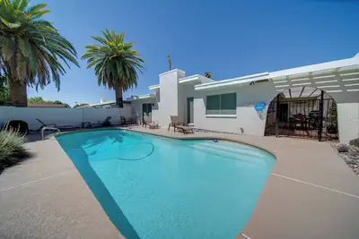 Image de Nouveau! Litchfield Park Home w / Pool près du Wigwam!