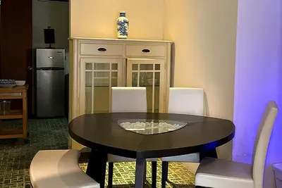 Image de Près de tout confortable comme à la maison apt2