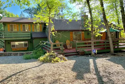 Image de Seulement 19 miles de Yosemite, 1 mile de Bass Lake!