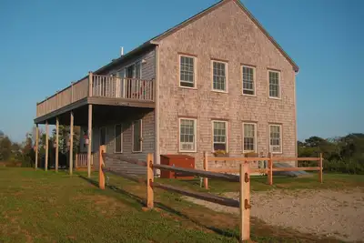 Image de Great Madaket House- quelques semaines de septembre 2017 encore disponibles 2200 $ chacun.