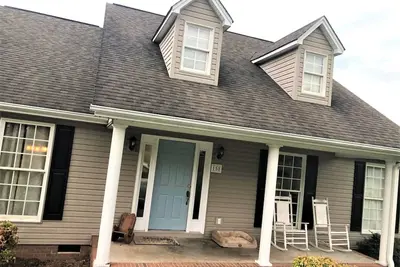 Image de Maison unifamiliale avec immense cour arrière, à 8 min de l'Université Clemson