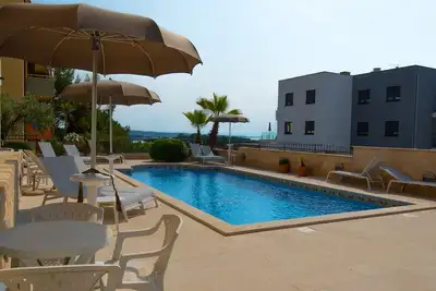 Image de App 2 + 2 Flora Premantura, avec la piscine, près de la plage