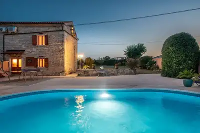 Image de Charmante villa en pierre avec piscine privée