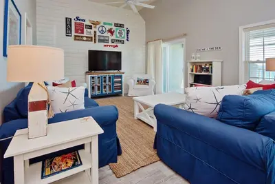 Image de Condo penthouse au dernier étage avec plafond voûté et vue sur l'océan sans fin. Piscine, spa, fitness, jeux. Emplacement central. (Ffr312 - Sea 'N Stars)