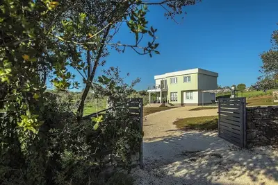 Image de Chalet ensoleillé non loin des plages et des villes d'Istrie