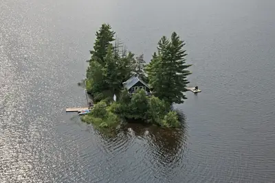 Image de Retreat Private Island - Couples Only - Sur le lac Kawawaymog près du parc Algonquin