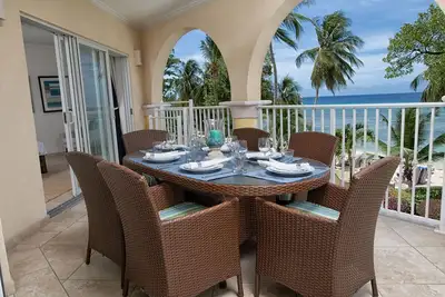 Image de Sapphire Beach 211 - Condo contemporain en bord de mer