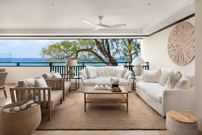 Image de Coral Cove 7 - Sunset: Luxury Condo Living