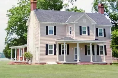 Image de Huntington Farm - Nouvelle Liste - Grande retraite familiale ou lieu de mariage.