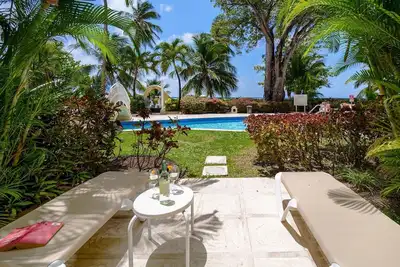 Image de Sapphire Beach 112 - Piscine et vue sur la plage