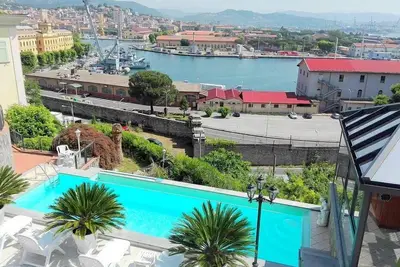 Image de Casa Nuria F: Un studio moderne et agréable face au soleil et à la mer.