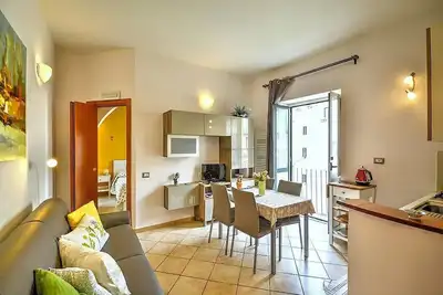 Image de Appartement Tirrenia: Un appartement confortable situé dans le centre de Salerne.