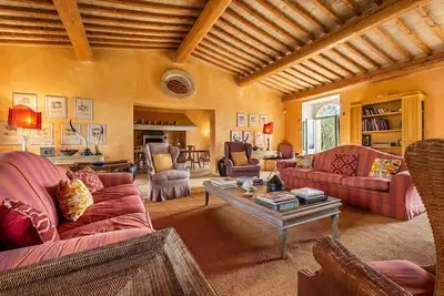 Image de Villa à Montalcino avec 9 chambres à coucher, 18 couchages