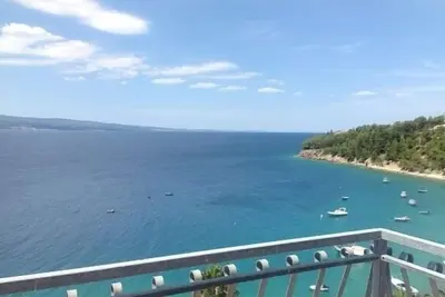 Image de Appartement dans Stanići avec vue mer, terrasse, Climatisation, Wifi (3782-3)