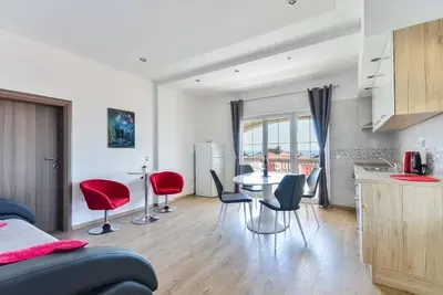 Image de Appartement Studio dans Vir avec Balcon, Climatisation, Wifi, Lave-vaisselle (4589-2)