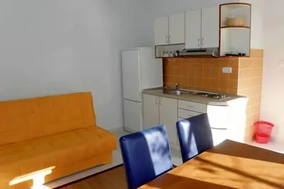 Image de Appartement dans Duće avec terrasse, Climatisation, Wifi, Machine à laver (4166-6)
