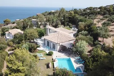 Image de Villa avec piscine dans un endroit exposé, vue sur la mer, wifi | Messénie, Péloponnèse