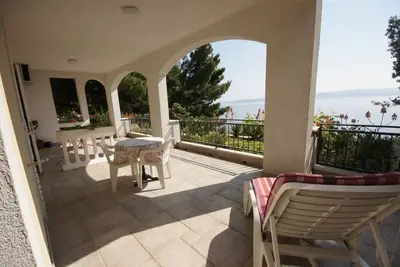 Image de Appartement dans Brela avec vue mer, terrasse, Climatisation, Wifi (75-2)