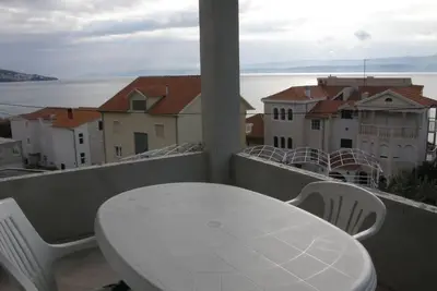 Image de Appartement dans Duće avec vue mer, terrasse, Climatisation, Machine à laver (595-1)