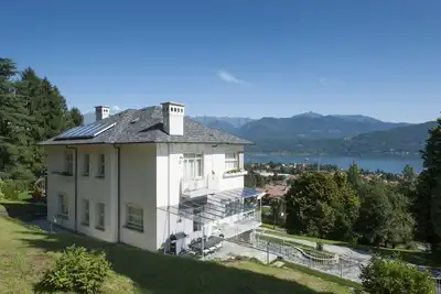 Image de Villa à Baveno avec 5 chambres à coucher, 10 couchages