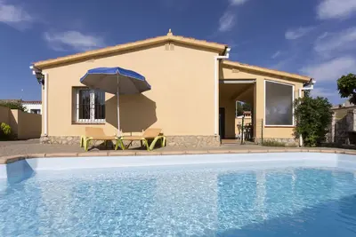 Image de Ref. Gladiol: Villa avec piscine privée à 250m du centre touristique.