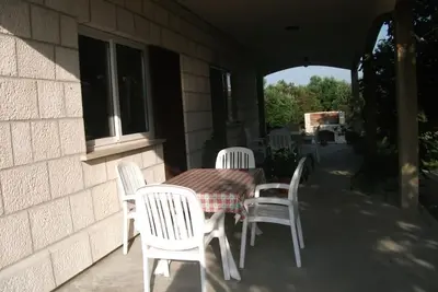 Image de Appartement dans Lumbarda avec vue mer, terrasse, Climatisation, Machine à laver (876-1)