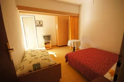 Image de Appartement dans Brela avec vue mer, terrasse, Climatisation, Wifi (75-3)